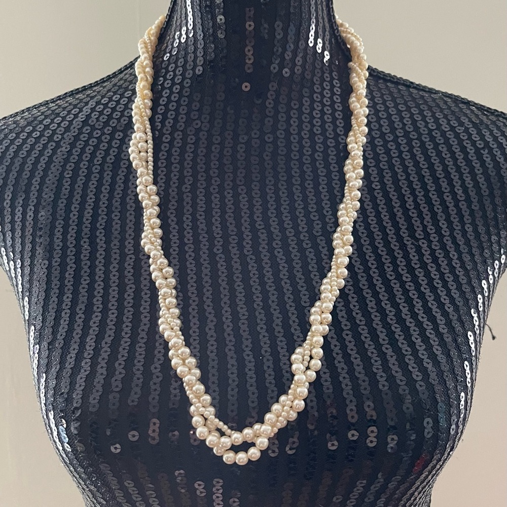 Vintage Twisted Faux Pearl Necklace